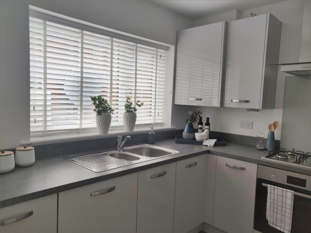 Hardwood Taped Venetian Blinds